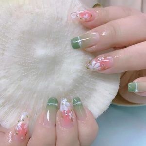 Sage Green Floral Pearl Fake Nails
